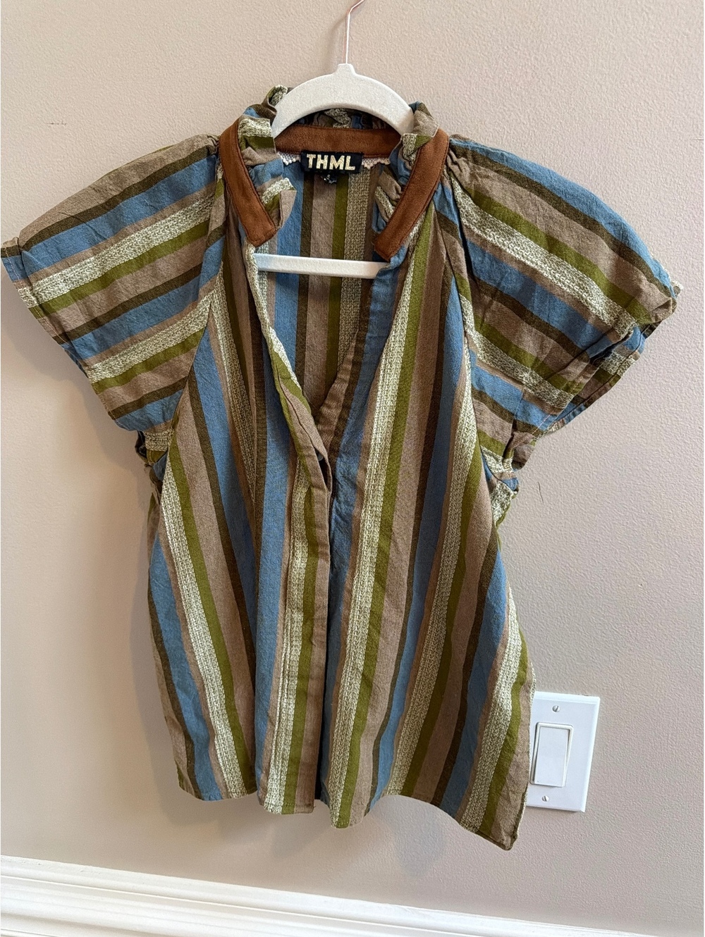 THML Short Sleeve Striped V-Neck Blouse Size Small